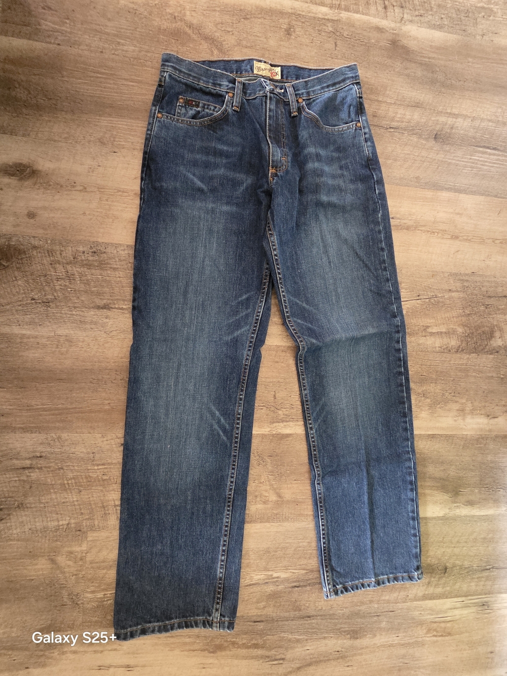 Men's Wrangler 20x Denim, Size 30x34, In Excellent Condition, Like-new!